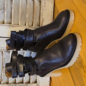 NWOT!! FREE PEOPLE JESSE Brown Leather Booties